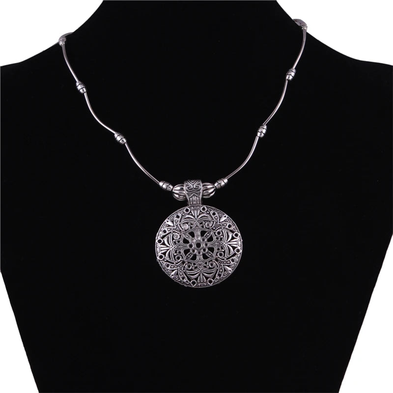 Ethnische Antike Silber Farbe Mond Choker Halsketten für Frauen Boho Türkis Halskette Mädchen Partei Schmuck Geschenke