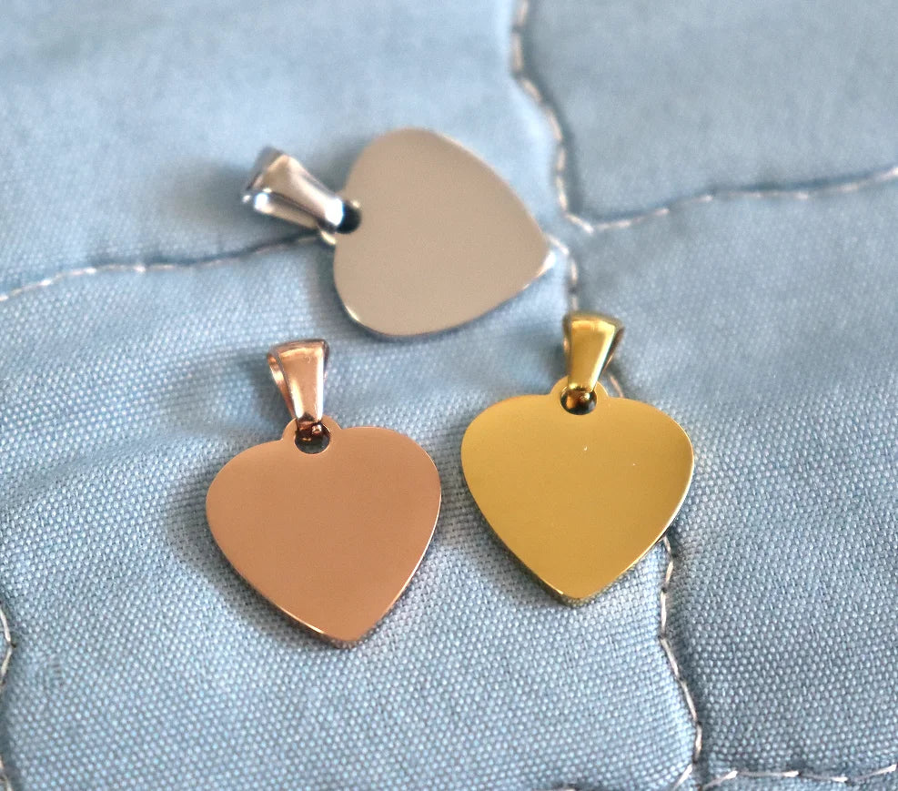 20 Stück Herz 304 Edelstahl Stempeln Blank Tag Anhänger Charms mit Snap on Bails für Halskette Schmuckherstellung Geschenk