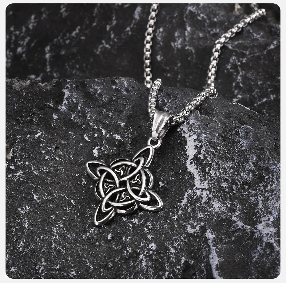 Vnox Vintage keltische Knoten-Halsketten für Männer und Frauen, nordischer Nord-Eur-Amulett-Anhänger aus Edelstahl, Triquetra-Hexenknoten-Kragen