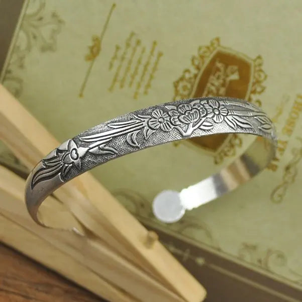Neue Retro Manschette Armbänder tibetischen Silber Metall schnitzen Fisch Elefant Blume Armreifen Vintage Zigeuner Schmuck weibliche Geschenke