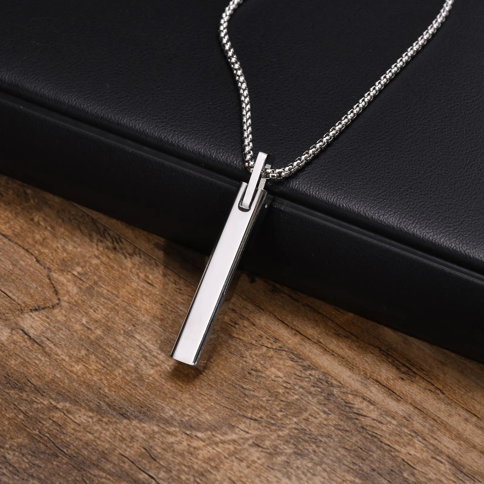 Wasserdichte 3D-Halsketten mit vertikaler Balken für Männer, minimalistischer geometrischer Anhänger aus Edelstahl mit Box-Kette, männlicher Kragenschmuck