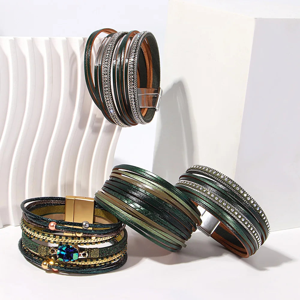 ALLYES Vintage grünes mehrschichtiges Wickelarmband aus Leder für Damen und Herren, Boho-Armbänder mit eingelegten Strasssteinen und Armreifen, Charm-Schmuck