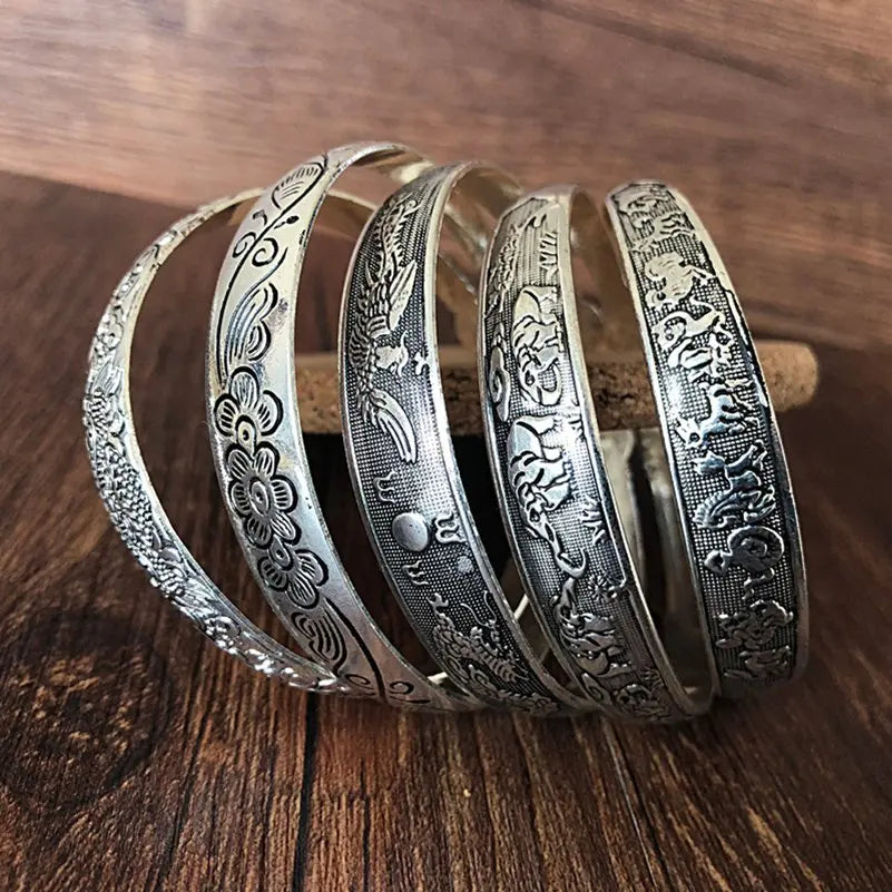 Neue Retro Manschette Armbänder tibetischen Silber Metall schnitzen Fisch Elefant Blume Armreifen Vintage Zigeuner Schmuck weibliche Geschenke