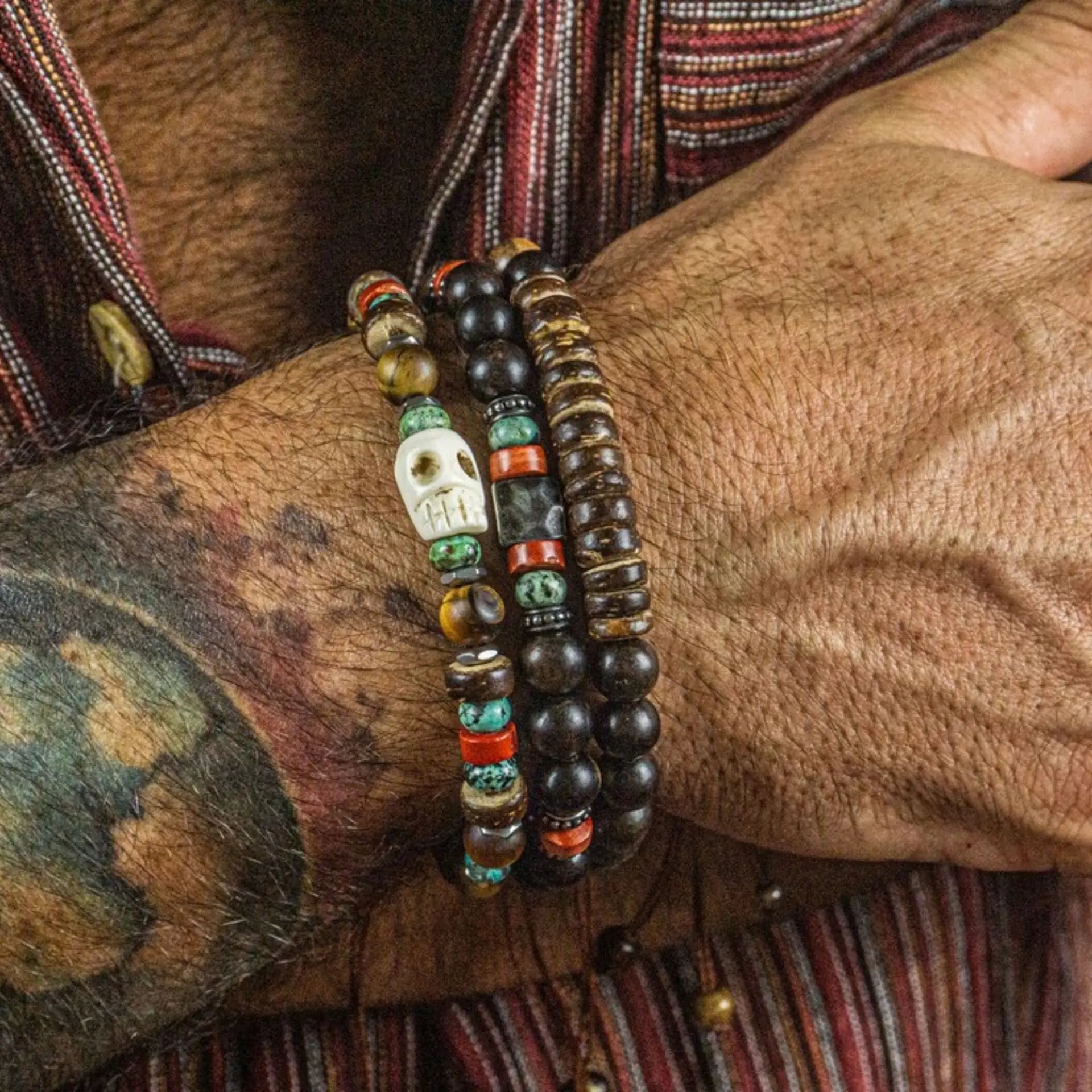 1PC Pulseras Hombre Vintage Tribal Holz Perlen Mann Armbänder Pulseiras Masculina Lava Stein Perlen Männliche Armbänder Homme