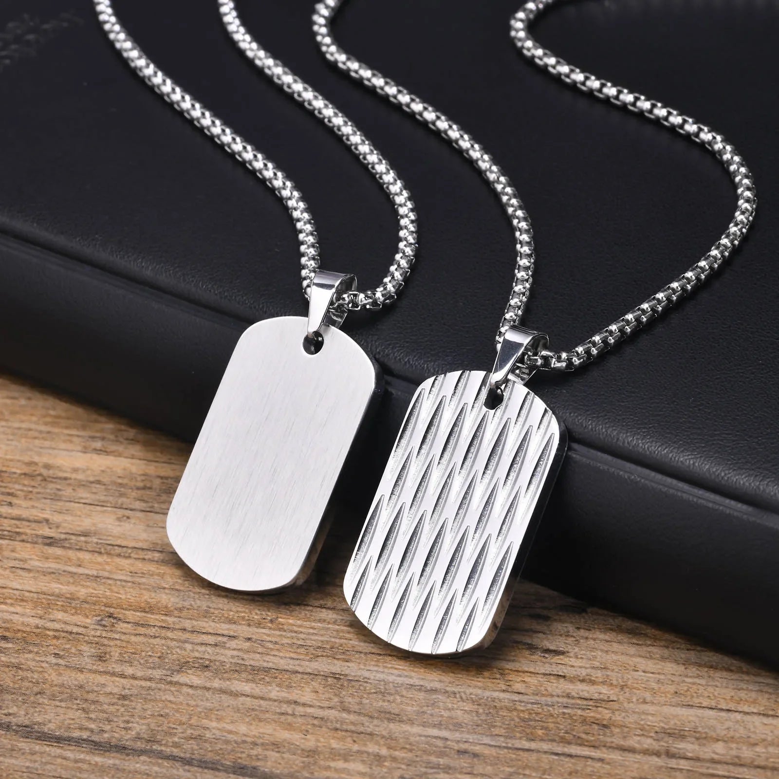 Vnox Herren-Halskette mit Erkennungsmarken-Anhänger aus Edelstahl, geometrische Hundemarken-Halsketten, Geschenk für Ihn, Schmuck