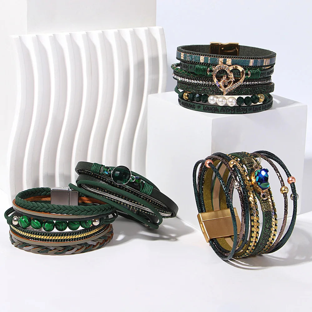 ALLYES Vintage grünes mehrschichtiges Wickelarmband aus Leder für Damen und Herren, Boho-Armbänder mit eingelegten Strasssteinen und Armreifen, Charm-Schmuck