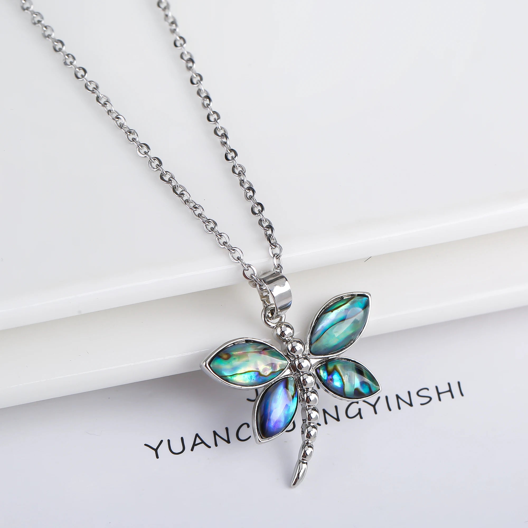 Neue kreative natürliche Muschel Design Insekt Schmetterling Libelle Anhänger Halskette personal isiert für Frau Party Vintage Schmuck Geschenk