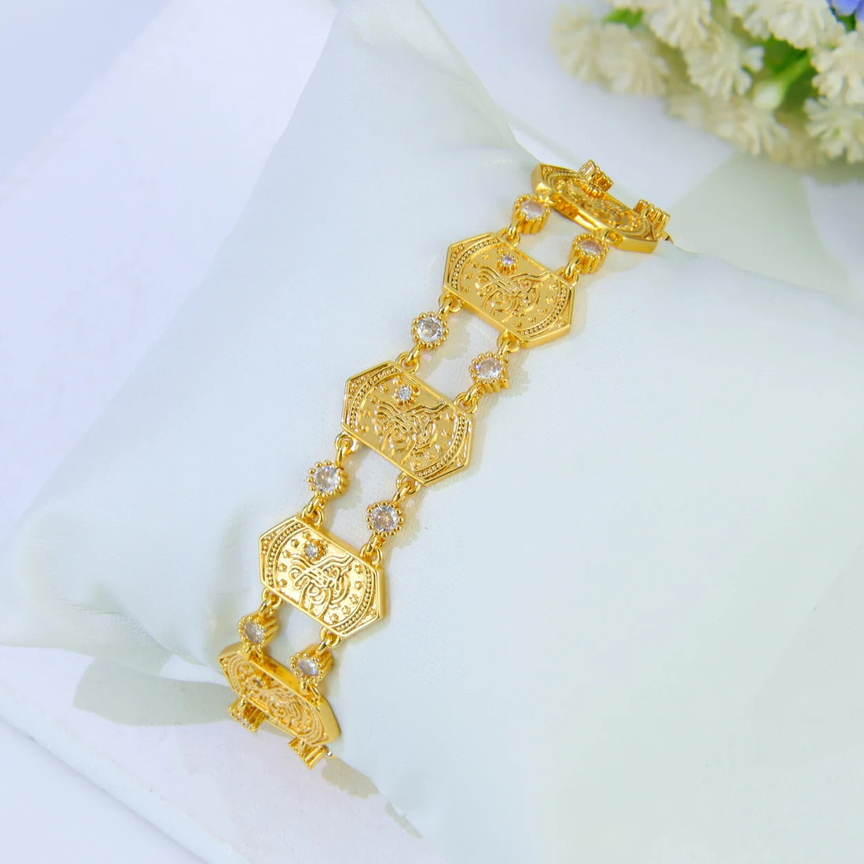 Dubai Mode Geometrische Armband 21k Gold Überzogene Arabisch Muslimischen Braut Manschette Armreifen Türkische Frauen Vintage Hochzeit Schmuck