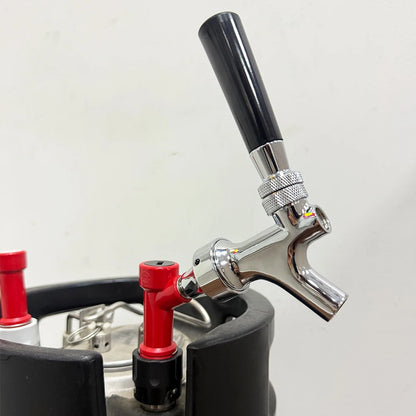 Bierfass-Wasserhahn mit Edelstahlschaft und Pin-Lock zum Trennen eines verchromten Körpers