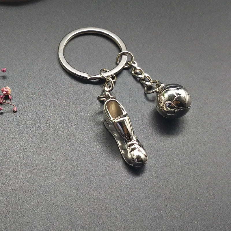 Mode Fußball Metall Schlüsselanhänger Männer Geschenk Schlüsselanhänger Fußballschuhe und Fußball Auto Schlüsselanhänger Geschenk Party Schlüsselanhänger Schmuck