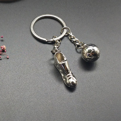 Mode Fußball Metall Schlüsselanhänger Männer Geschenk Schlüsselanhänger Fußballschuhe und Fußball Auto Schlüsselanhänger Geschenk Party Schlüsselanhänger Schmuck