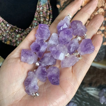 Naturstein Anhänger Brasilien Amethysten Kristall Druzy Unregelmäßige Form Lavendel Halbedelstein Chakra Reiki Roher Erz Schmuck