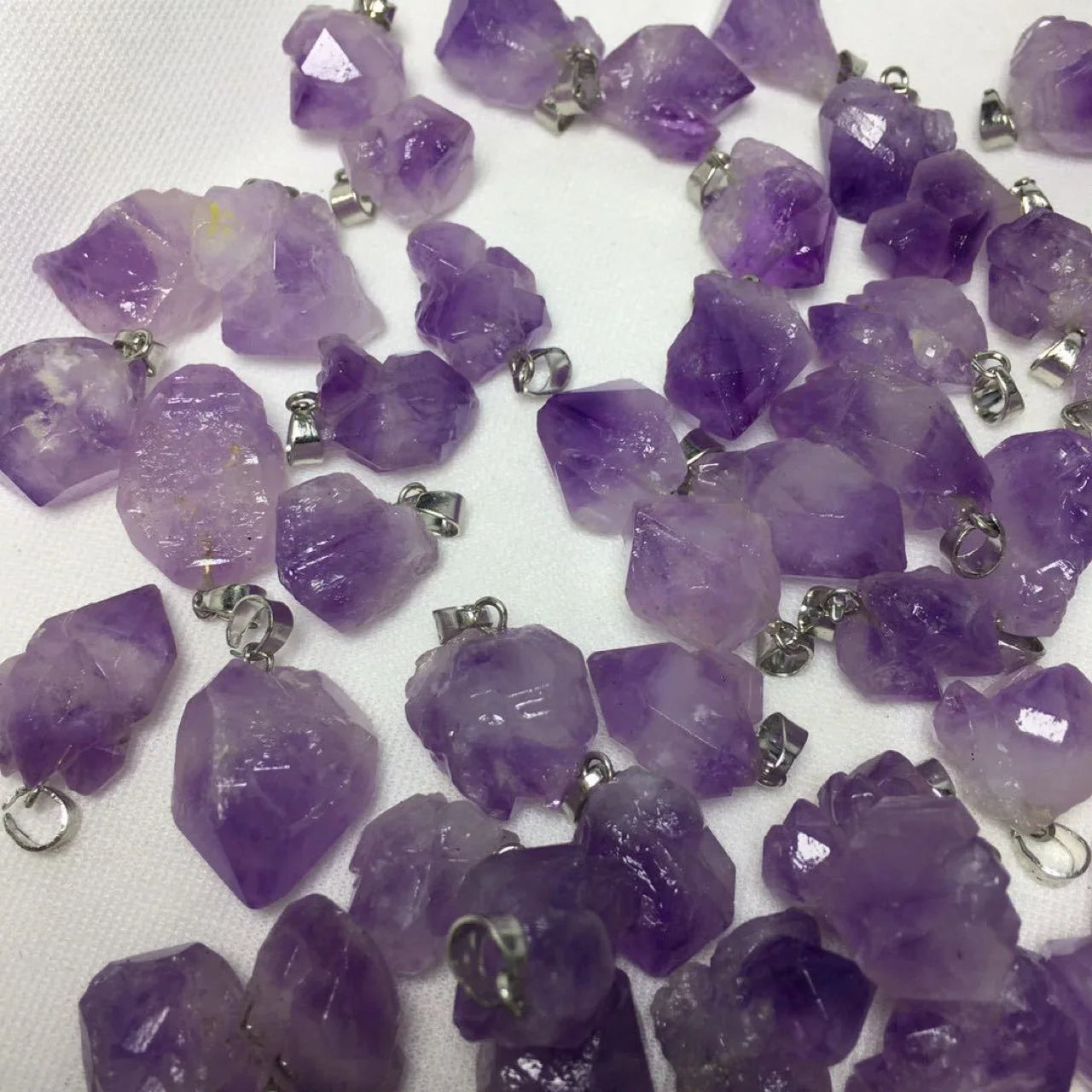 Naturstein Anhänger Brasilien Amethysten Kristall Druzy Unregelmäßige Form Lavendel Halbedelstein Chakra Reiki Roher Erz Schmuck