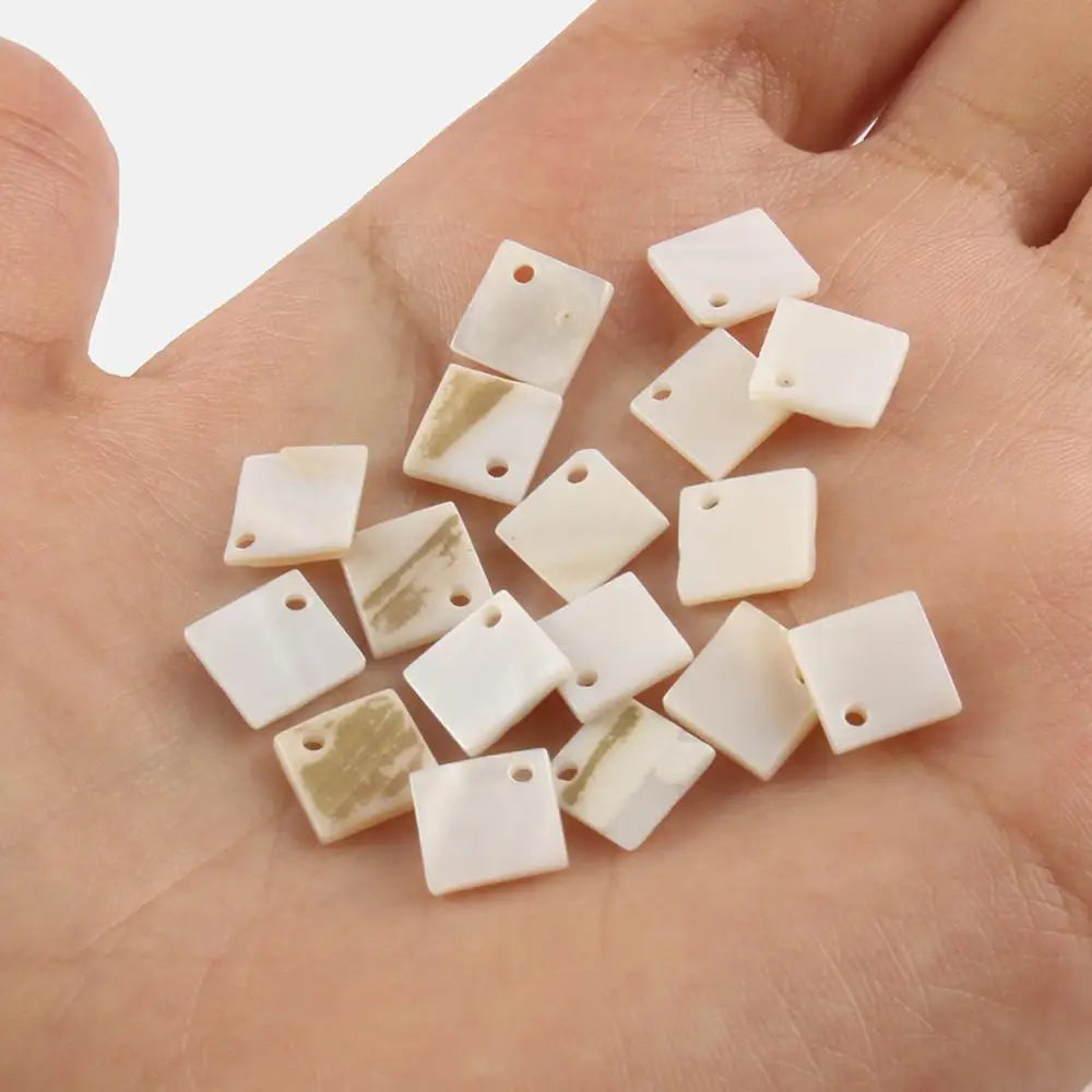 Weißer Stern, rund, Perlmutt-Muschel-Charms, natürliche Muschel-Halsketten-Anhänger für Schmuckherstellung, DIY-Ohrring-Zubehör, 30 Stück