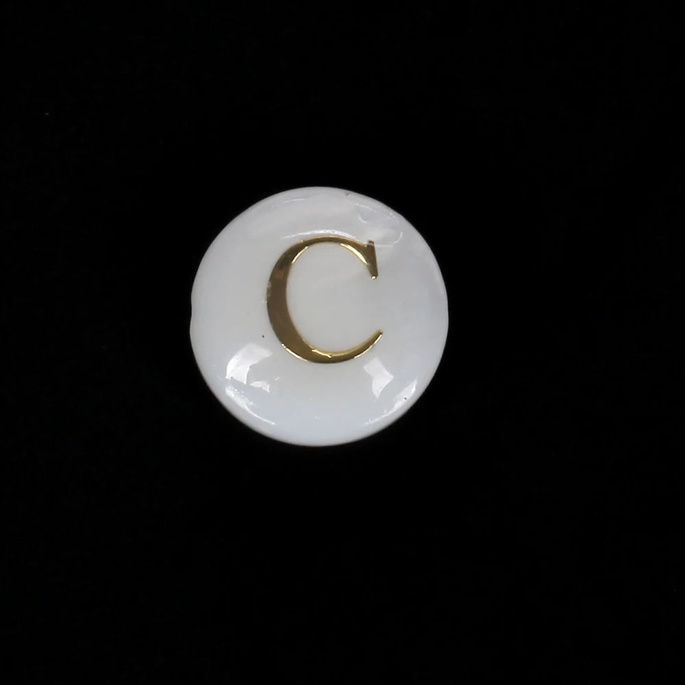8 mm natürliche 26 Buchstaben weiße Muschel-Alphabet-Abstandsperlen für Schmuckherstellung, DIY handgefertigte Anhänger-Halskette