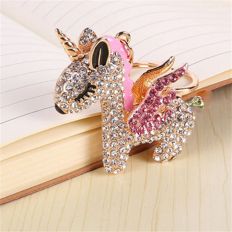 Mode Voller Kristall Strass Einhorn Schlüsselbund Auto schlüsselanhänger frauen taschen Dekoration Zubehör pferd Anhänger Schmuck