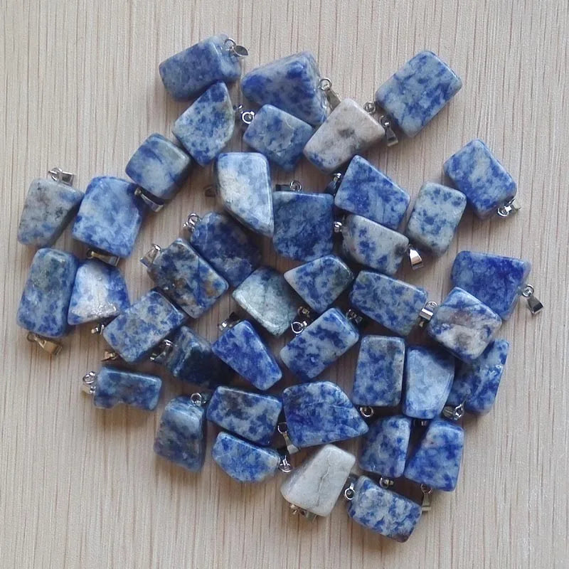 Großhandel 50 teile/los 2025 heißer verkauf trendy Verschiedene Naturstein Gemischt Unregelmäßige form anhänger charms schmuck