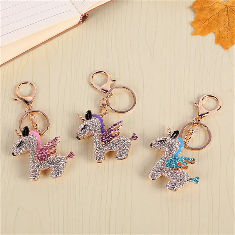 Mode Voller Kristall Strass Einhorn Schlüsselbund Auto schlüsselanhänger frauen taschen Dekoration Zubehör pferd Anhänger Schmuck