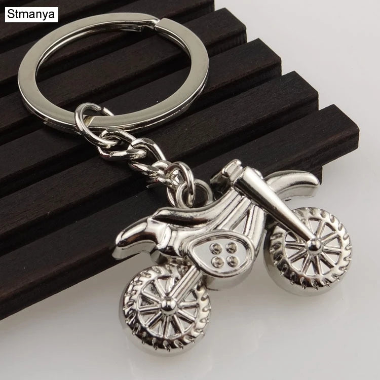 Neues Design, cooler Luxus-Schlüsselanhänger aus Metall, Auto-Schlüsselanhänger, Schlüsselanhänger, Motorradhelm-Schlüsselanhänger für neue Simulationsgeschenke 17335