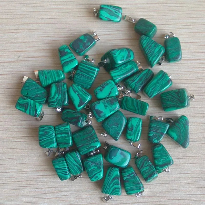 Großhandel 50 teile/los 2025 heißer verkauf trendy Verschiedene Naturstein Gemischt Unregelmäßige form anhänger charms schmuck