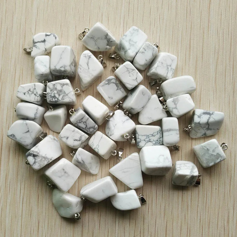 Großhandel 50 teile/los 2025 heißer verkauf trendy Verschiedene Naturstein Gemischt Unregelmäßige form anhänger charms schmuck
