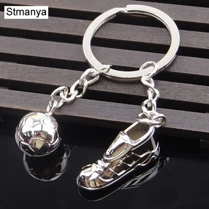 Mode Fußball Metall Schlüsselanhänger Männer Geschenk Schlüsselanhänger Fußballschuhe und Fußball Auto Schlüsselanhänger Geschenk Party Schlüsselanhänger Schmuck