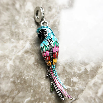 Bunter auffälliger Papageien-Anhänger aus 925er-Sterlingsilber, baumelnder Charme für Damen, neuer edler Schmuck