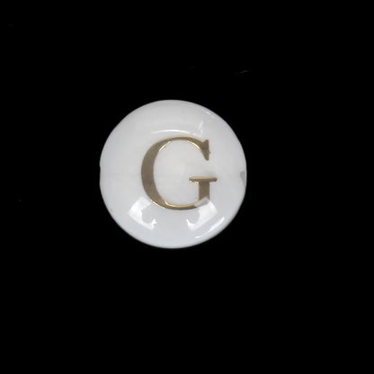 8 mm natürliche 26 Buchstaben weiße Muschel-Alphabet-Abstandsperlen für Schmuckherstellung, DIY handgefertigte Anhänger-Halskette