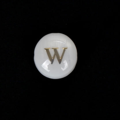 8 mm natürliche 26 Buchstaben weiße Muschel-Alphabet-Abstandsperlen für Schmuckherstellung, DIY handgefertigte Anhänger-Halskette