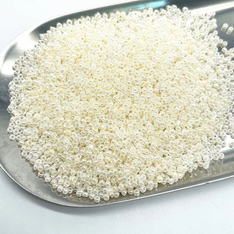 Neue 450 gr/beutel 2mm 3mm 4mm Wirkung der Creme Charme Tschechische Glas Seed Perlen für Schmuck, der DIY Handgemachte Armband Zubehör