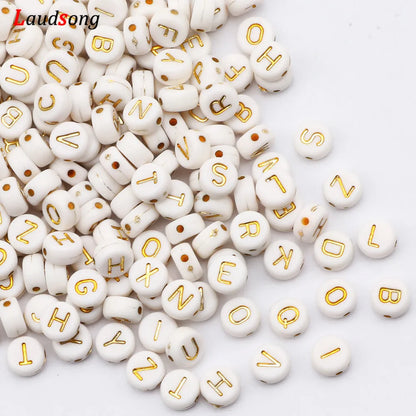 7mm Weißgold Farbe Mix Buchstaben Acryl Perlen Runde Flache Alphabet Lose Perlen Für Schmuck Handgemachte Diy Armband Halskette