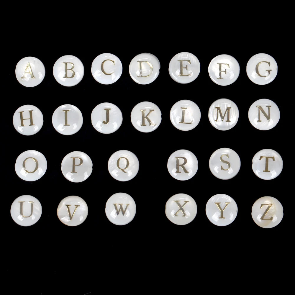 8 mm natürliche 26 Buchstaben weiße Muschel-Alphabet-Abstandsperlen für Schmuckherstellung, DIY handgefertigte Anhänger-Halskette
