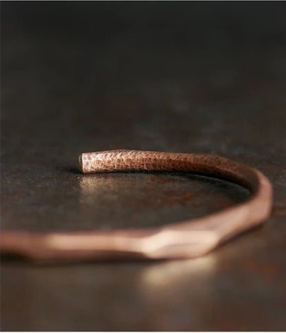 Handgefertigtes Armband aus reinem Kupfer, Kunsthandwerk, alter Manschettenarmreif, rustikaler Punk, Unisex, Wikinger-Schmuck, Straße, rotes Metall