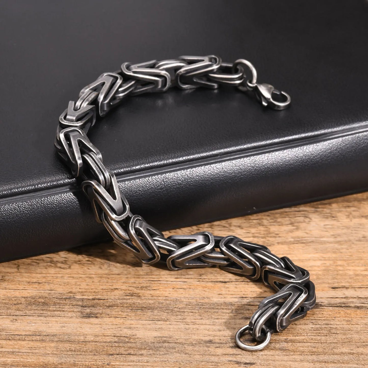 Klobige byzantinische Kettenarmbänder für Männer und Jungen, V-förmiges Edelstahl-Kettenglied-Armband, Vintage-Schmuck, Accessoires, Herrengeschenke