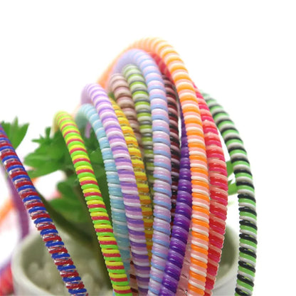 100pcs 1,4 m bunte Spiral ladegerät Kabel Kabels chutz universelle Datenleitung Dekoration Wickler für iPhone Samsung Huawei Xiaomi