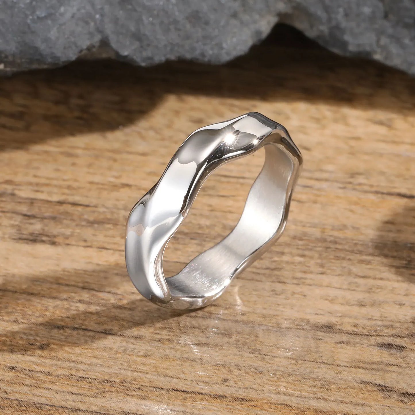 Einfache Mobius-Ringe für Männer und Jungen, einfacher Paar-Fingerring aus Edelstahl, Punk-Vintage-Schmuckgeschenke