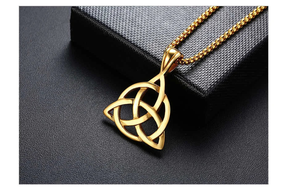 Vnox Wikinger-Halsketten mit keltischem Knoten für Herren, Edelstahl, Dreifachknoten-Anhänger, lässiger Herrenschmuck mit 61 cm Box-Kette