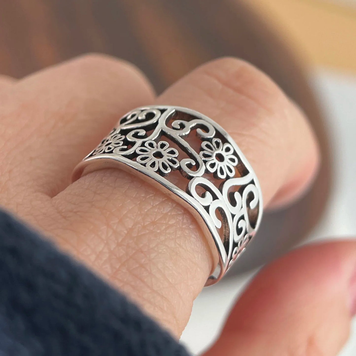 Ringe aus 925er-Sterlingsilber für Damen, Paare, minimalistisch, handgefertigt, schlicht, Retro-Blumen-Herz-Ring, edler Schmuck, Geschenk, verhindert Allergien