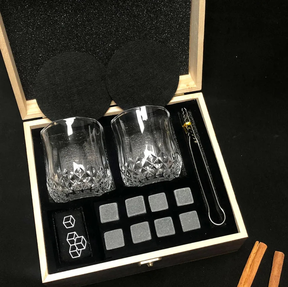 Geschenkset mit Whiskey-Steinen, 8 Whiskey-Steine, 2 Gläser, Eiszange, wiederverwendbare Whiskey-Steine, Geschenk für Männer, Vatertagsgeschenk, Bar-Party-Set
