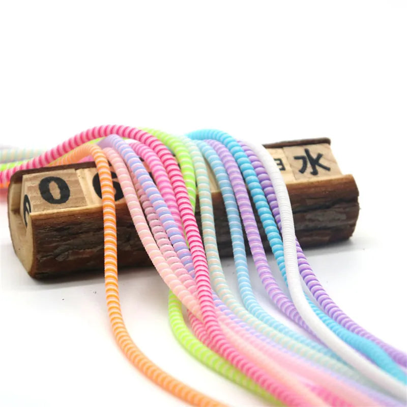 100pcs 1,4 m bunte Spiral ladegerät Kabel Kabels chutz universelle Datenleitung Dekoration Wickler für iPhone Samsung Huawei Xiaomi