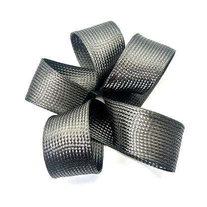 ID 4mm~80mm flammhemmende, hochtemperaturbeständige schwarze Kohlefaser-Geflecht-Netzwerkschläuche zur Draht- und Kabelschutzummantelung
