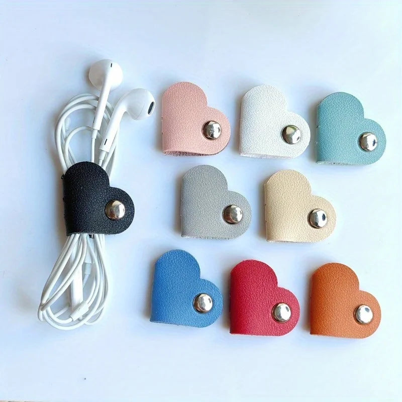 Herzförmiges Kabel-Organizer-Set - Hochwertige PU-Leder Kabelaufwickler für Ohrhörer, Kopfhörer - Sicher & Stilvoll, Perfekte Unisex-Geschenke