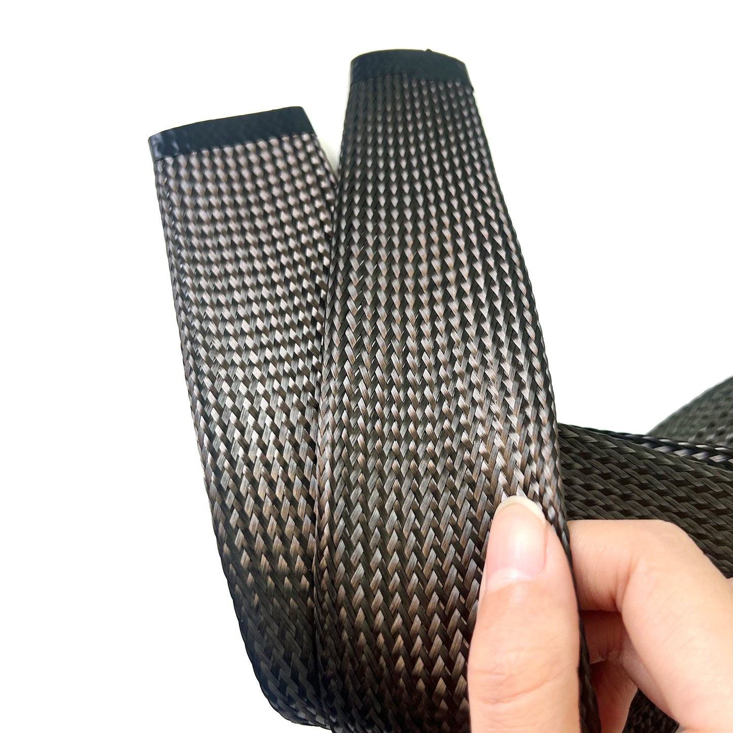 ID 4mm~80mm flammhemmende, hochtemperaturbeständige schwarze Kohlefaser-Geflecht-Netzwerkschläuche zur Draht- und Kabelschutzummantelung