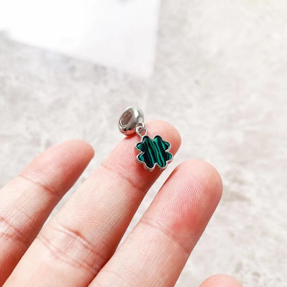 Grünes Kleeblatt-Charm-Anhänger, Europa-Accessoires, 925er Sterlingsilber, Modeschmuck, Glücksgeschenk für Damen und Herren