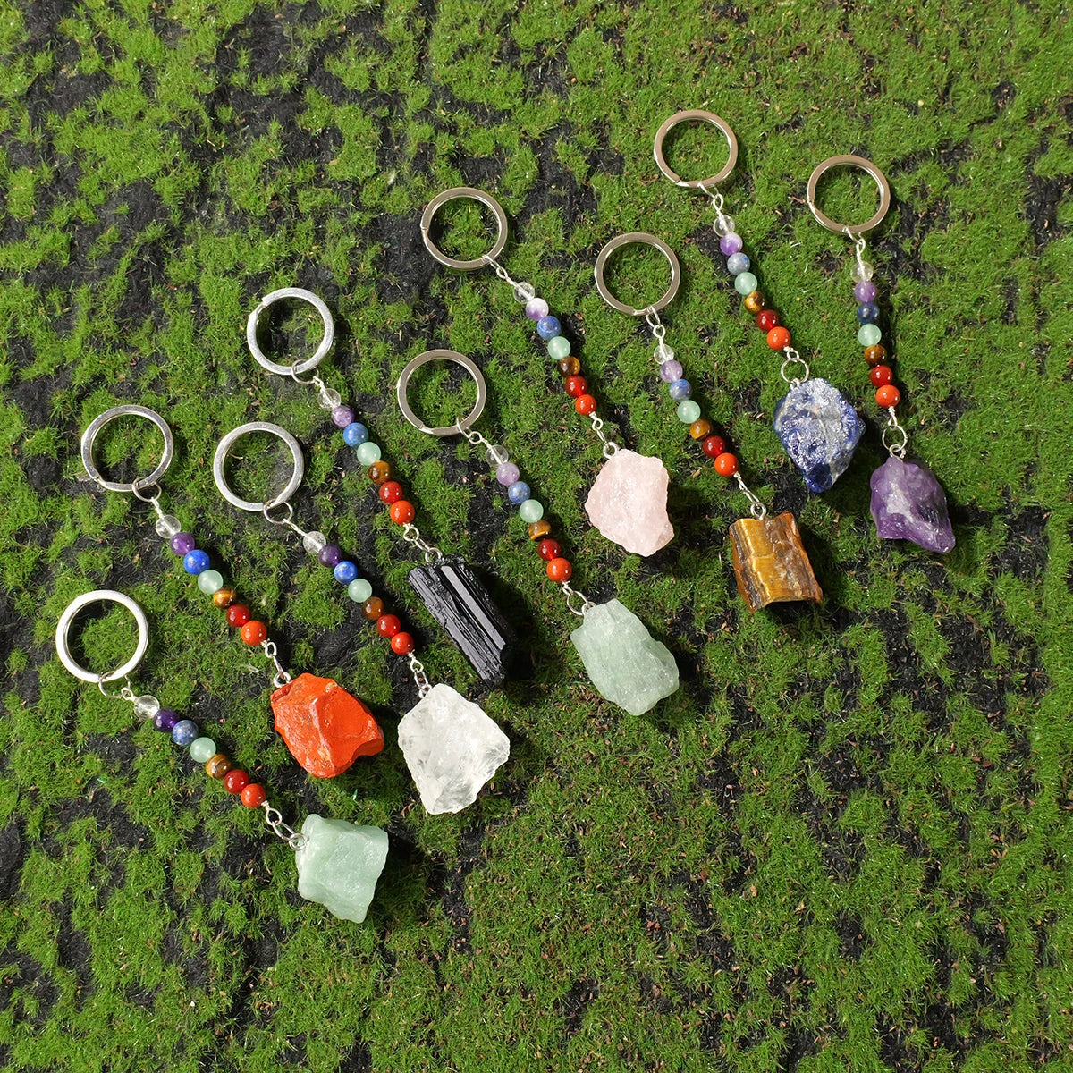 1 Stück natürlicher Kristall-Schlüsselanhänger mit sieben Chakra, Kristall-Rohstein-Anhänger, handgefertigter Schmuck, Festival-Geschenk
