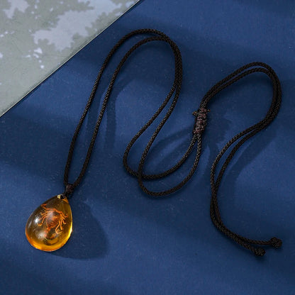 Retro Bernstein-Anhänger-Halskette, Modischer Insekten-Goldener-Skorpion-Bernstein-Tropfen-Anhänger, Halskette für Männer und Frauen, Accessoires