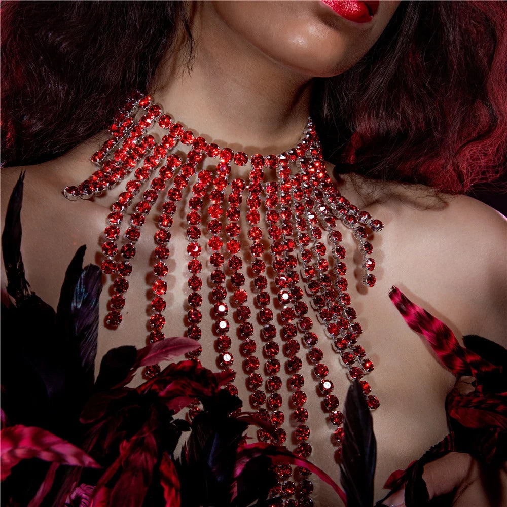 Modische Glänzende Rote Strass-Langquasten-Halskette, Europäische und Amerikanische Strass-Halskette, Trendiges Accessoire