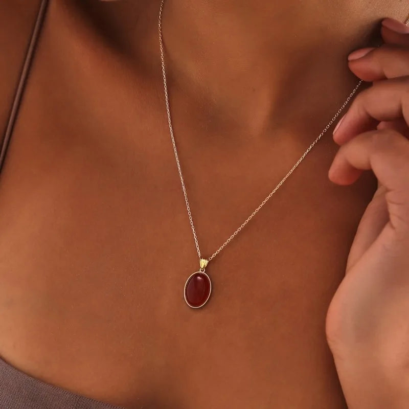 Halskette aus 14 Karat Gold mit natürlichem Karneol, handgefertigt, zierlicher heilender roher Kristallschmuck, Kristallstein-Schmuck, Liebesanhänger für ihre Frauen