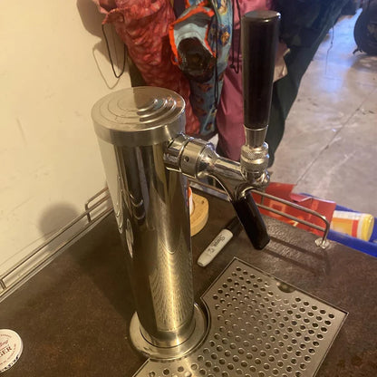 Ein Hahn verchromter Bierturm Einzel hahn/Wasserhahn Bierturm Edelstahl Fass Bier Säule Bar Zubehör Biersp ender