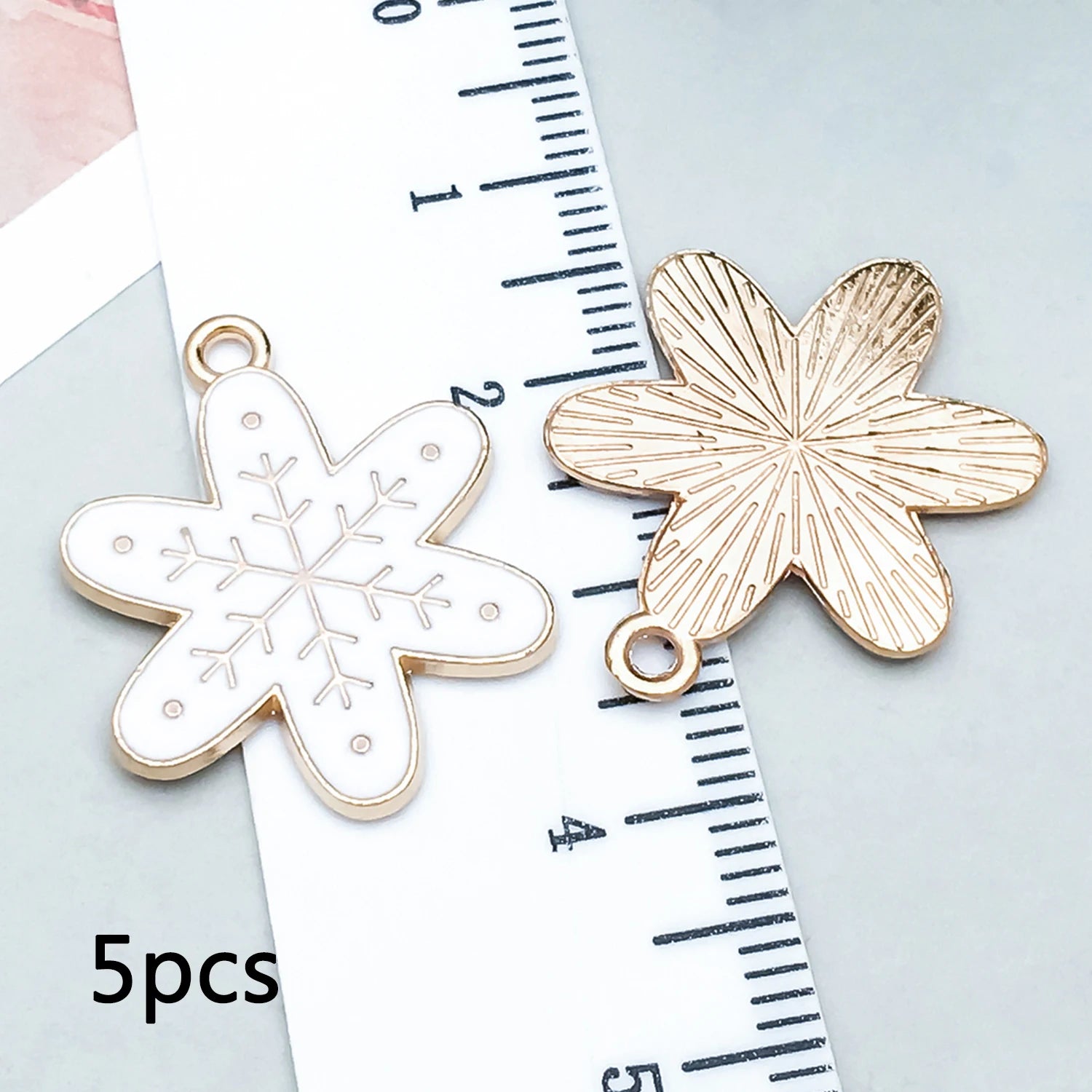 5/20 Stück Legierung Emaille Pulver weiß Weihnachten Anhänger Schmuck machen DIY Schlüsselanhänger Ohrringe Charms für Schmuck Armbänder Halskette